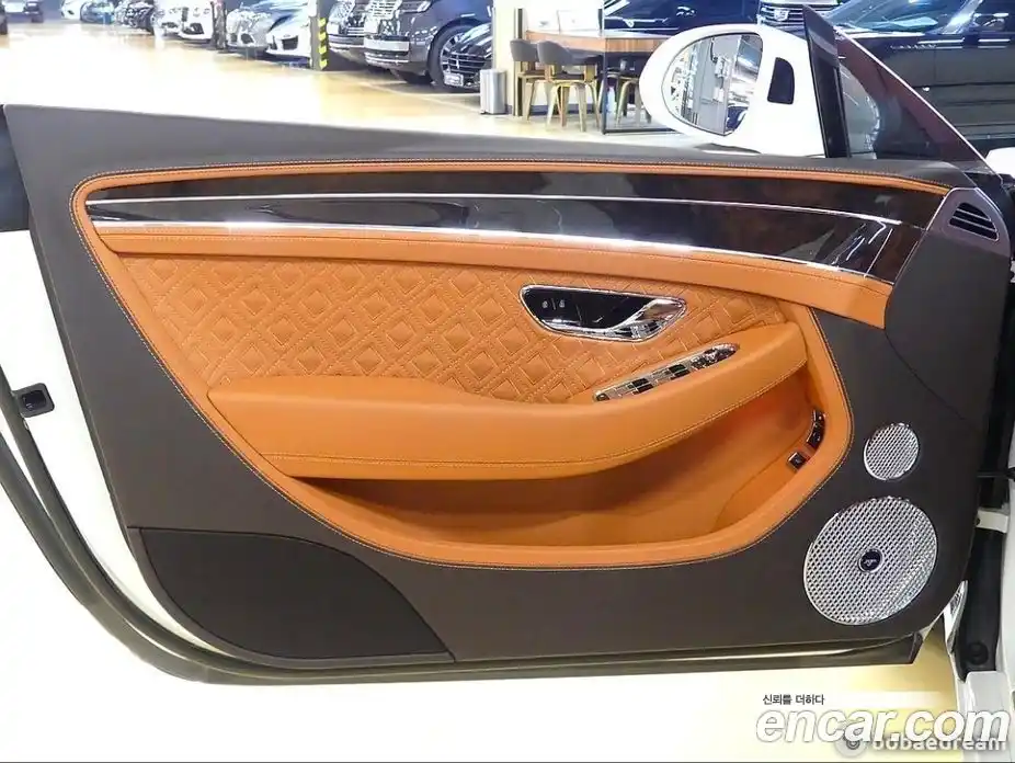 Bentley Continental 2023 4.0 гидро в Москве № 1200406, фото 9