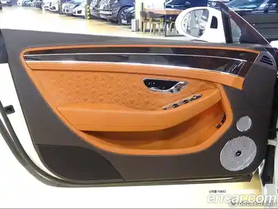 Bentley Continental 2023 4.0 гидро в Москве № 1200406, миниатюра 9