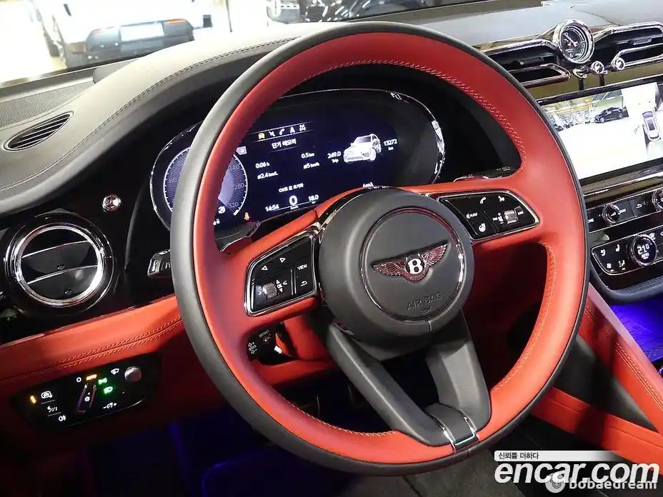 Bentley Bentayga 2023 4.0 гидро в Москве № 1200410, фото 7