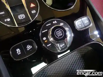 Bentley Bentayga 2023 4.0 гидро в Москве № 1200410, миниатюра 10