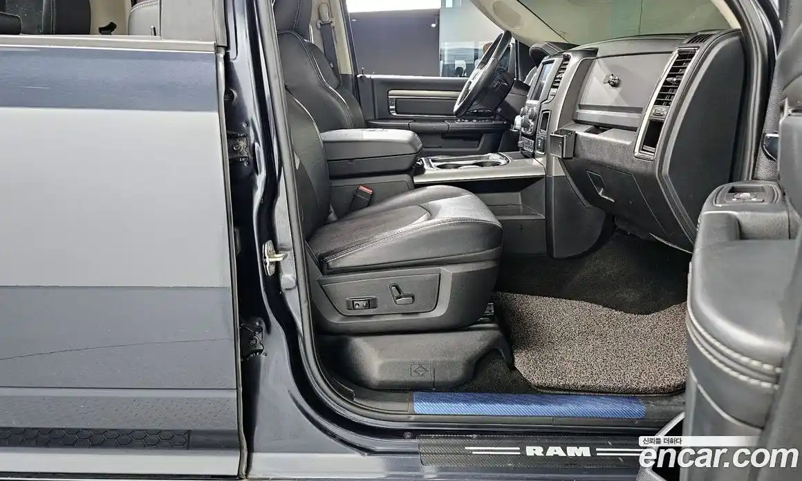 Dodge Ram Pick Up 2017 5.7 гидро в Москве № 1200560, фото 10
