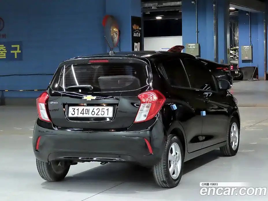 Chevrolet Spark 2019 1.0 гидро в Москве, фото 2