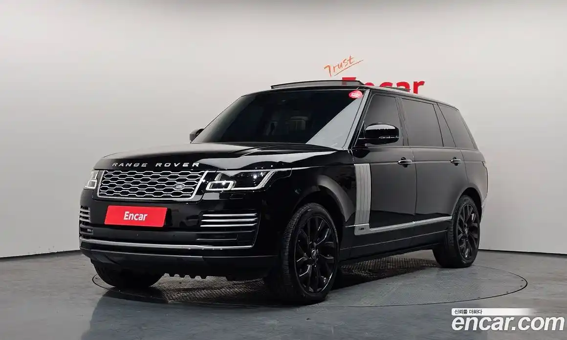 Land Rover Range-Rover 2018 4.4 гидро в Москве № 198195, фото 1