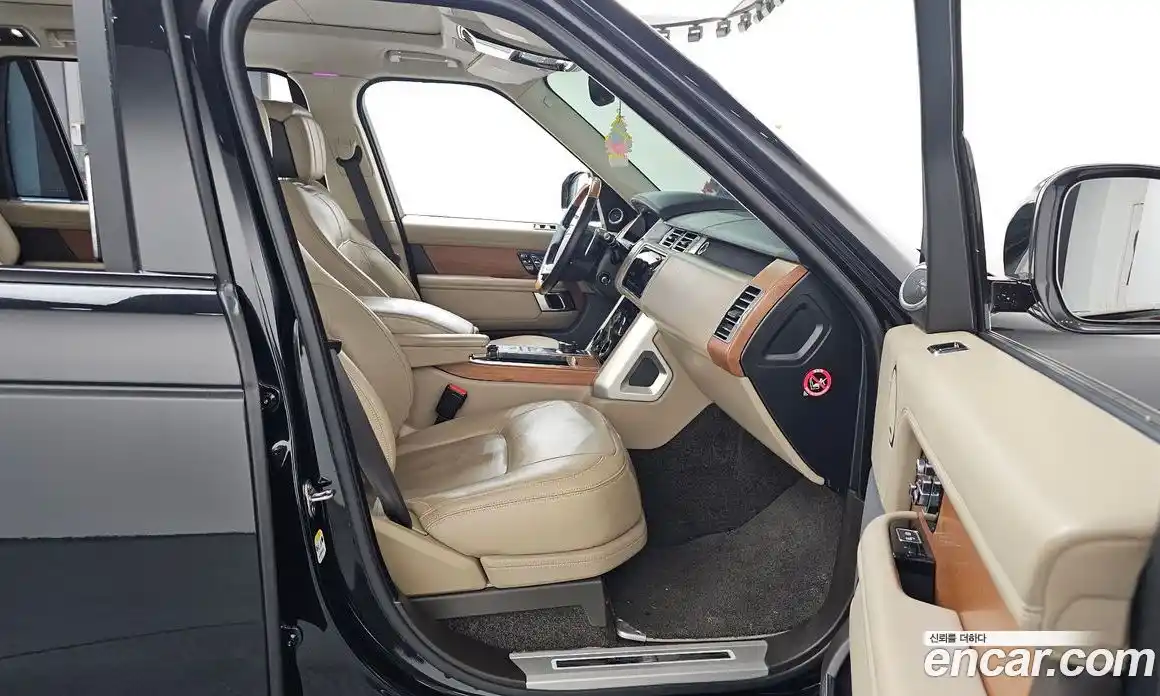 Land Rover Range-Rover 2018 4.4 гидро в Москве № 198195, фото 11