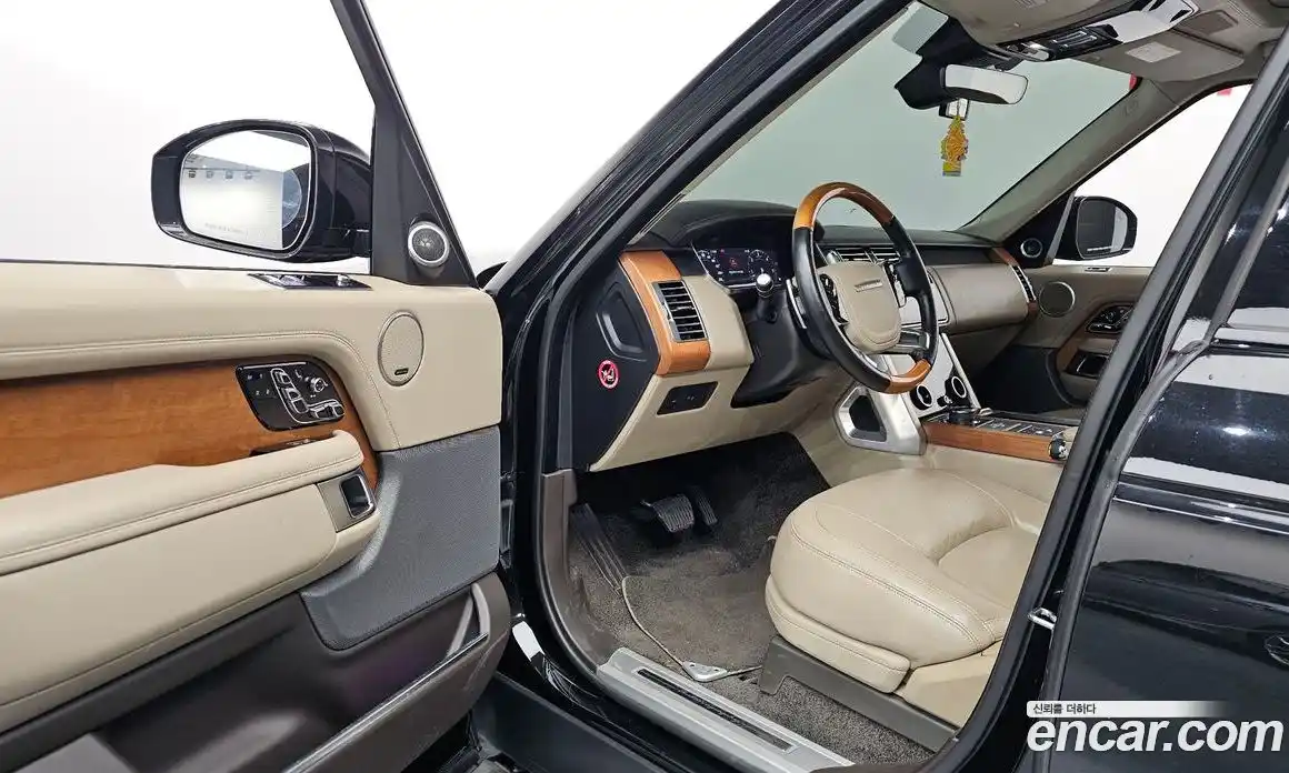 Land Rover Range-Rover 2018 4.4 гидро в Москве № 198195, фото 10
