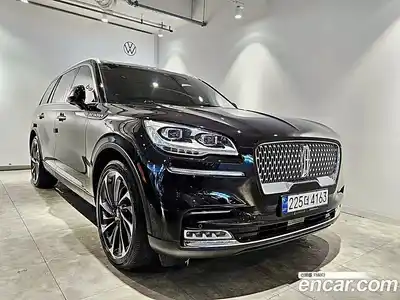 Lincoln Aviator, 2023