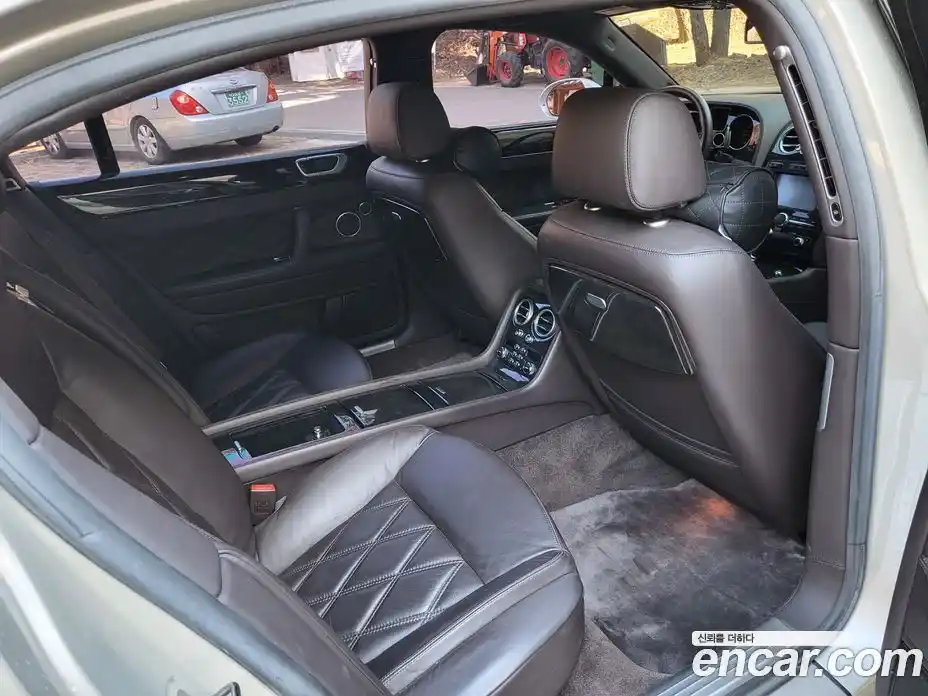 Bentley Flying Spur 2010 6.0 гидро в Москве № 387322, фото 13