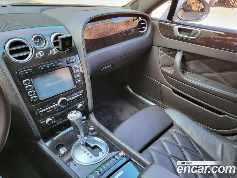 Bentley Flying Spur 2010 6.0 гидро в Москве № 387322, фото 8