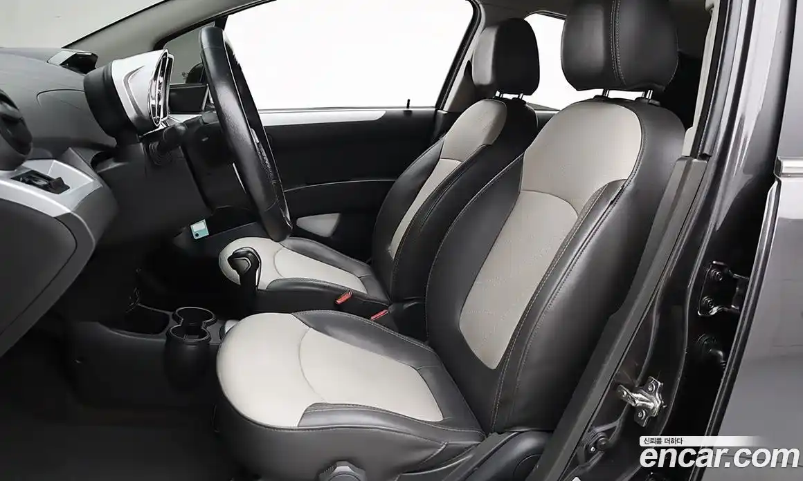 Chevrolet Spark 2014 1.0 Автомат в Москве № 1190404, фото 6