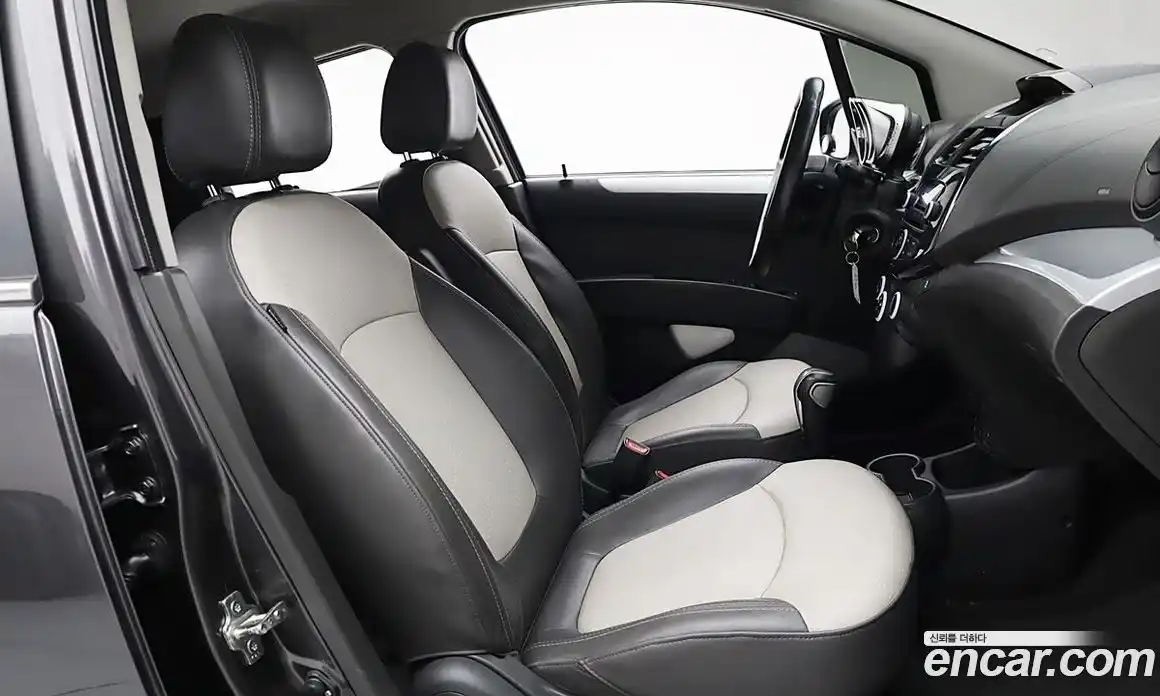 Chevrolet Spark 2014 1.0 Автомат в Москве № 1190404, фото 7