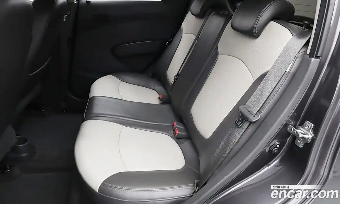 Chevrolet Spark 2014 1.0 Автомат в Москве № 1190404, фото 8