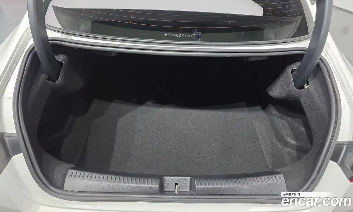 Mercedes-Benz CLA-Class 2023 2.0 Автомат в Москве № 1193685, фото 20