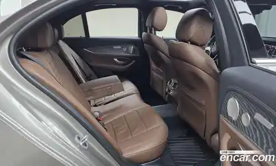 Mercedes-Benz E-Class 2022 2.0 гидро в Москве, миниатюра 12