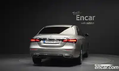 Mercedes-Benz E-Class 2022 2.0 гидро в Москве, миниатюра 4
