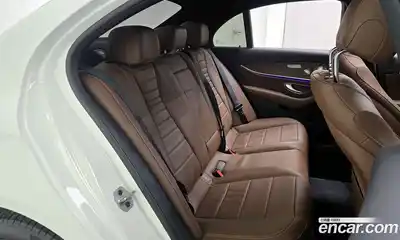 Mercedes-Benz E-Class 2022 1.9 гидро в Москве, миниатюра 12