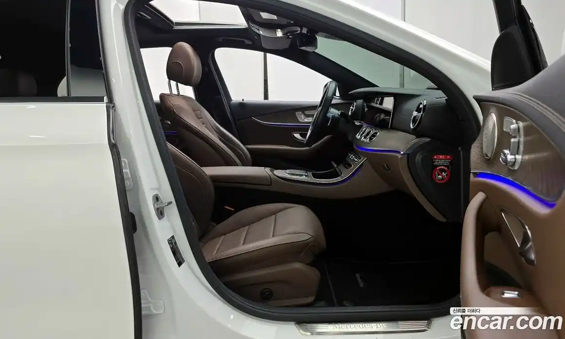 Mercedes-Benz E-Class 2022 1.9 гидро в Москве, фото 10