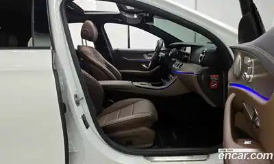 Mercedes-Benz E-Class 2022 1.9 гидро в Москве, миниатюра 10