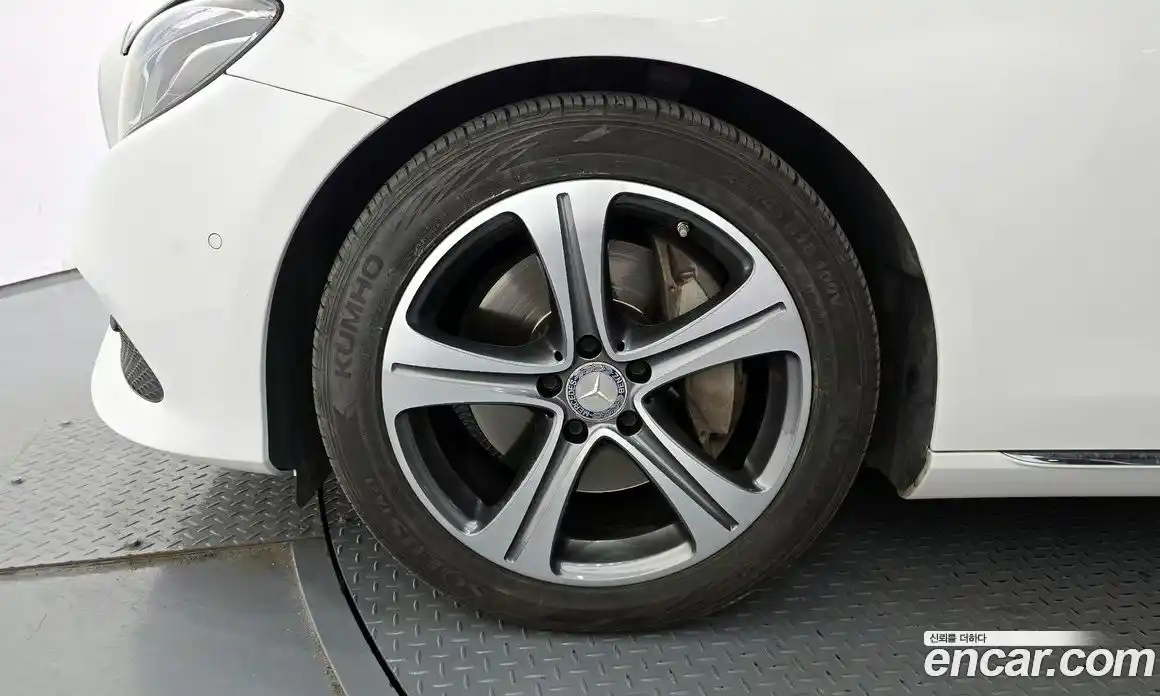 Mercedes-Benz E-Class 2016 2.0 Автомат в Москве № 1194820, фото 5