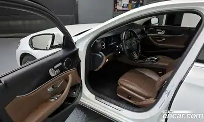 Mercedes-Benz E-Class 2016 2.0 Автомат в Москве № 1194820, миниатюра 10
