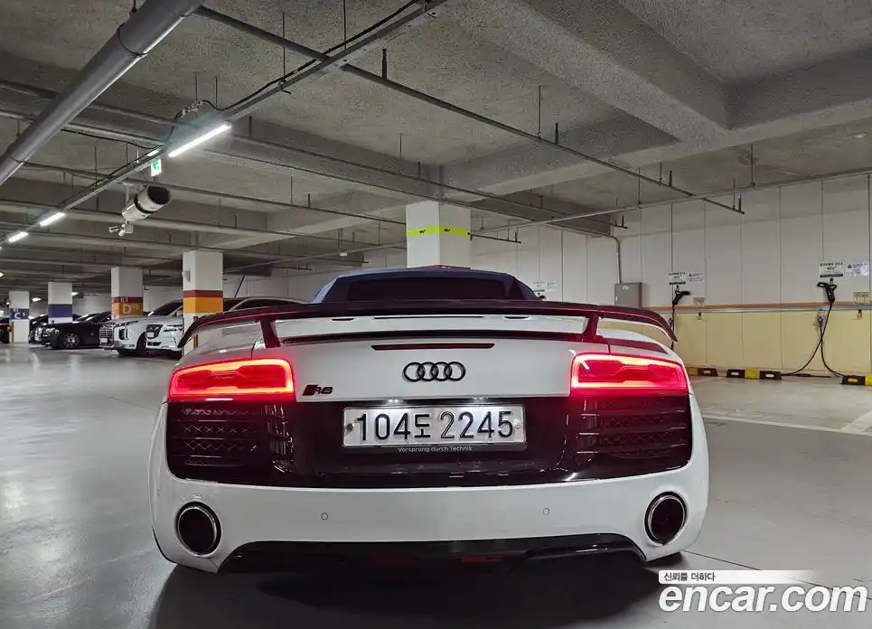 Audi R8 2014 5.2 гидро в Москве № 1195598, фото 4