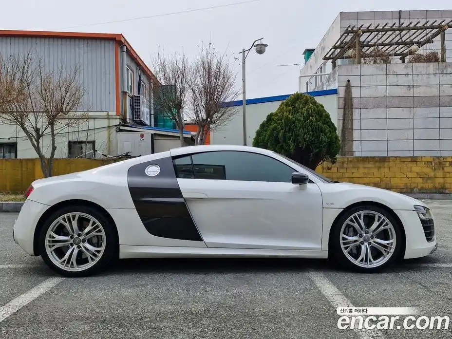 Audi R8 2013 5.2 гидро в Москве № 1195632, фото 5