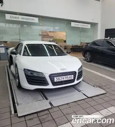 Audi R8 2013 5.2 гидро в Москве № 1195632, миниатюра 10