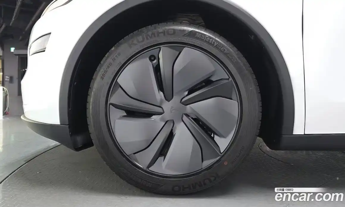 Tesla Model Y 2025 0.2 гидро в Москве № 1197444, фото 4