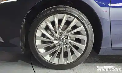 Lexus ES 2022 2.5 гидро в Москве № 1197672, миниатюра 5