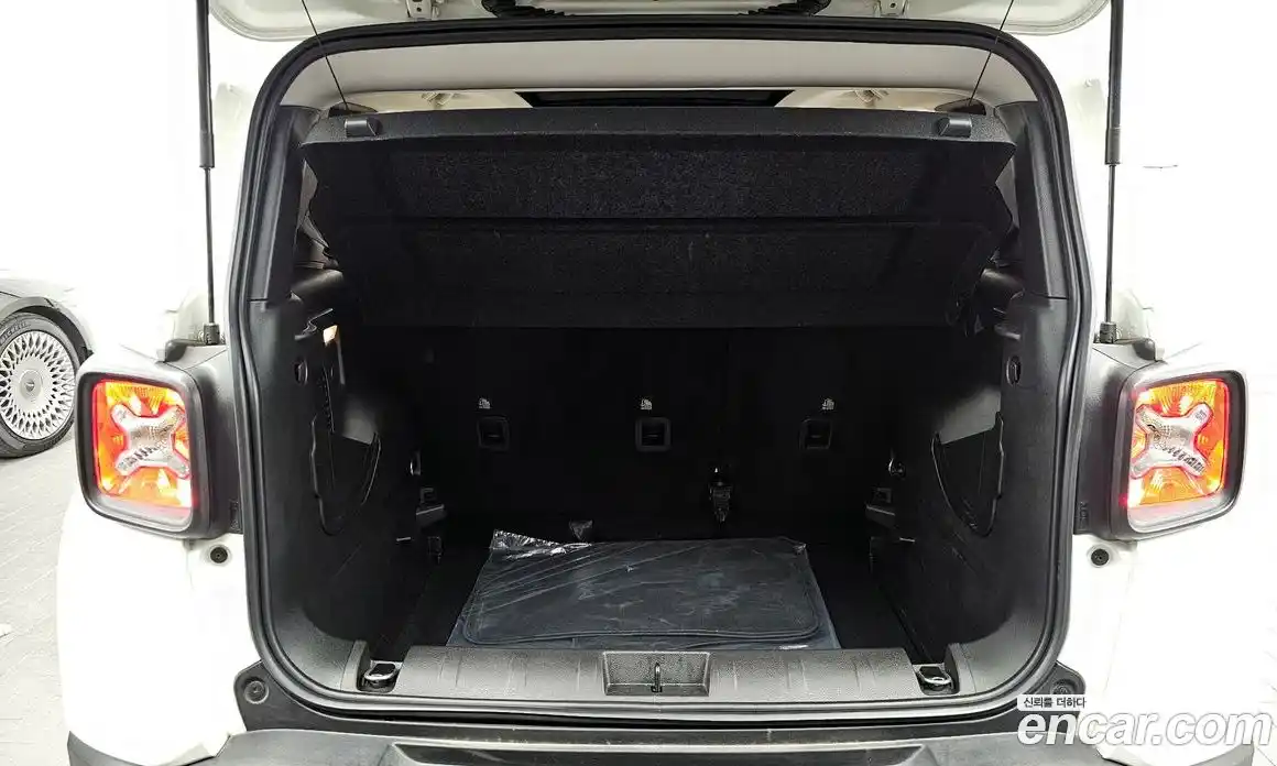 Jeep Renegade 2022 1.3 гидро в Москве № 1198426, фото 20