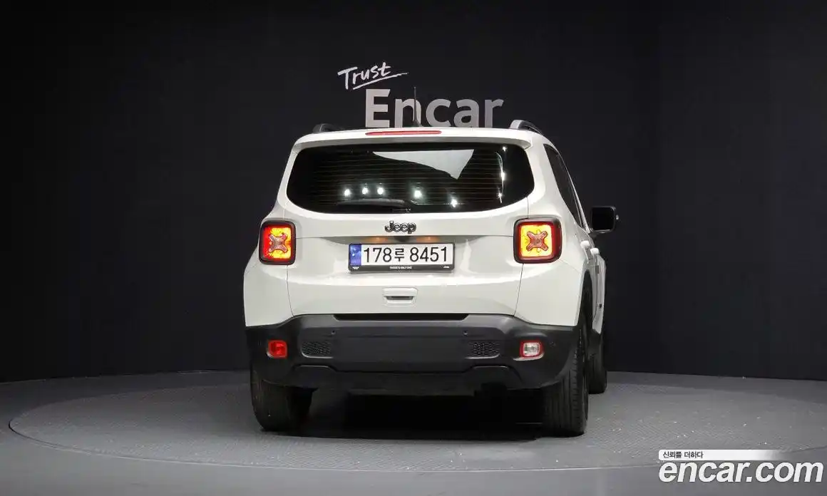 Jeep Renegade 2022 1.3 гидро в Москве № 1198426, фото 4