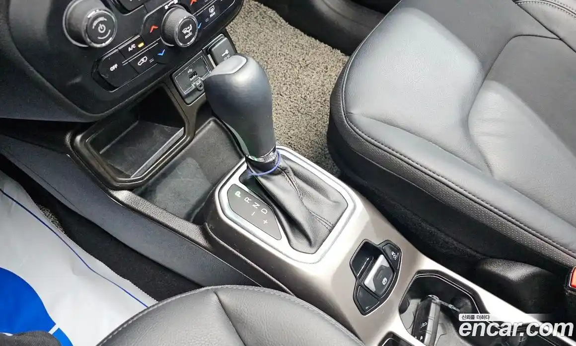 Jeep Renegade 2021 2.4 гидро в Москве № 1198531, фото 9
