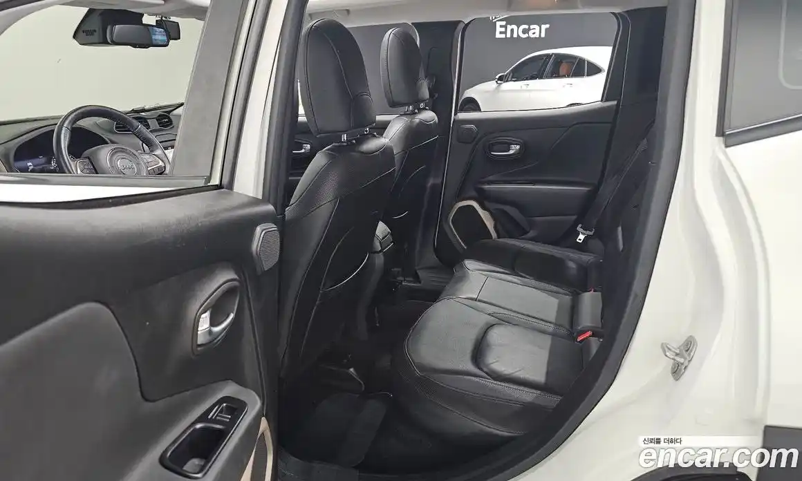 Jeep Renegade 2017 2.0 гидро в Москве № 1198563, фото 12