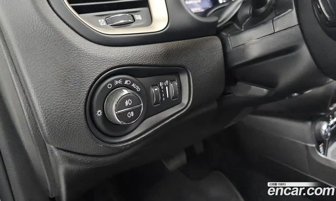 Jeep Renegade 2017 2.0 гидро в Москве № 1198563, фото 18