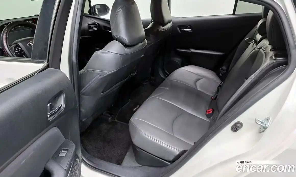 Toyota Prius 2019 1.8 гидро в Москве № 1198840, фото 12