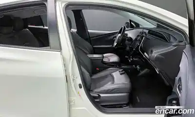 Toyota Prius 2019 1.8 гидро в Москве № 1198840, миниатюра 10