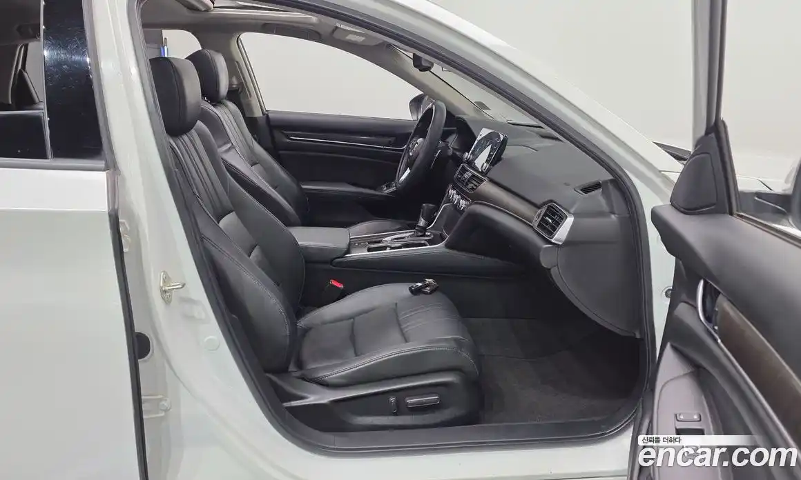 Honda Accord 2018 1.5 гидро в Москве № 1199048, фото 10