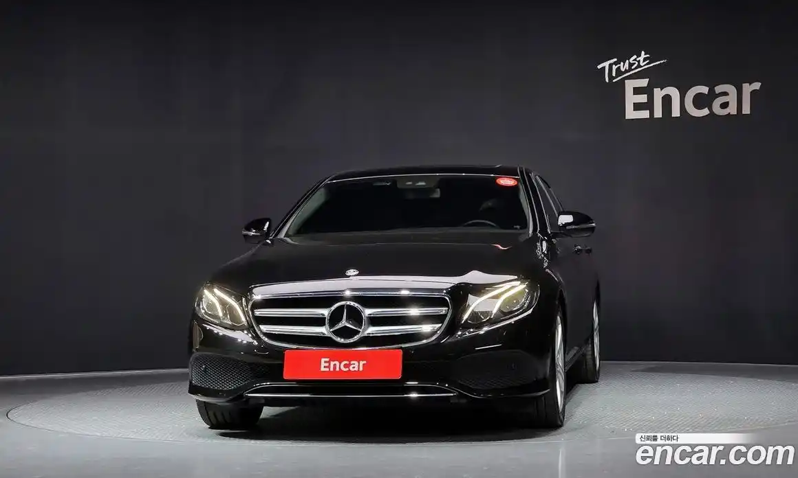Mercedes-Benz E-Class 2017 2.0 гидро в Москве № 195583, фото 3