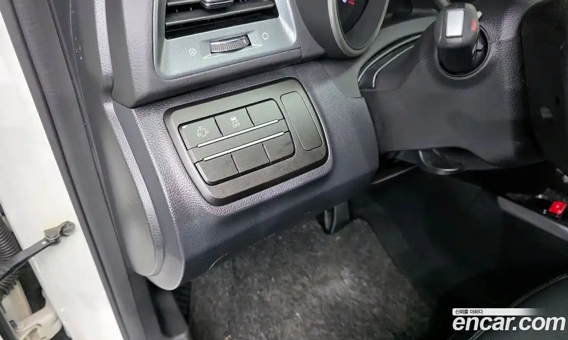 SsangYong TIBOLI 2018 1.6 Автомат в Москве № 1231957, фото 17