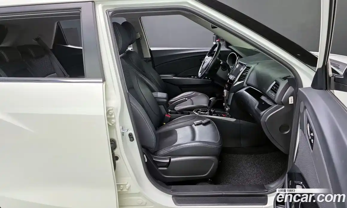 SsangYong TIBOLI 2018 1.6 Автомат в Москве № 1231957, фото 10