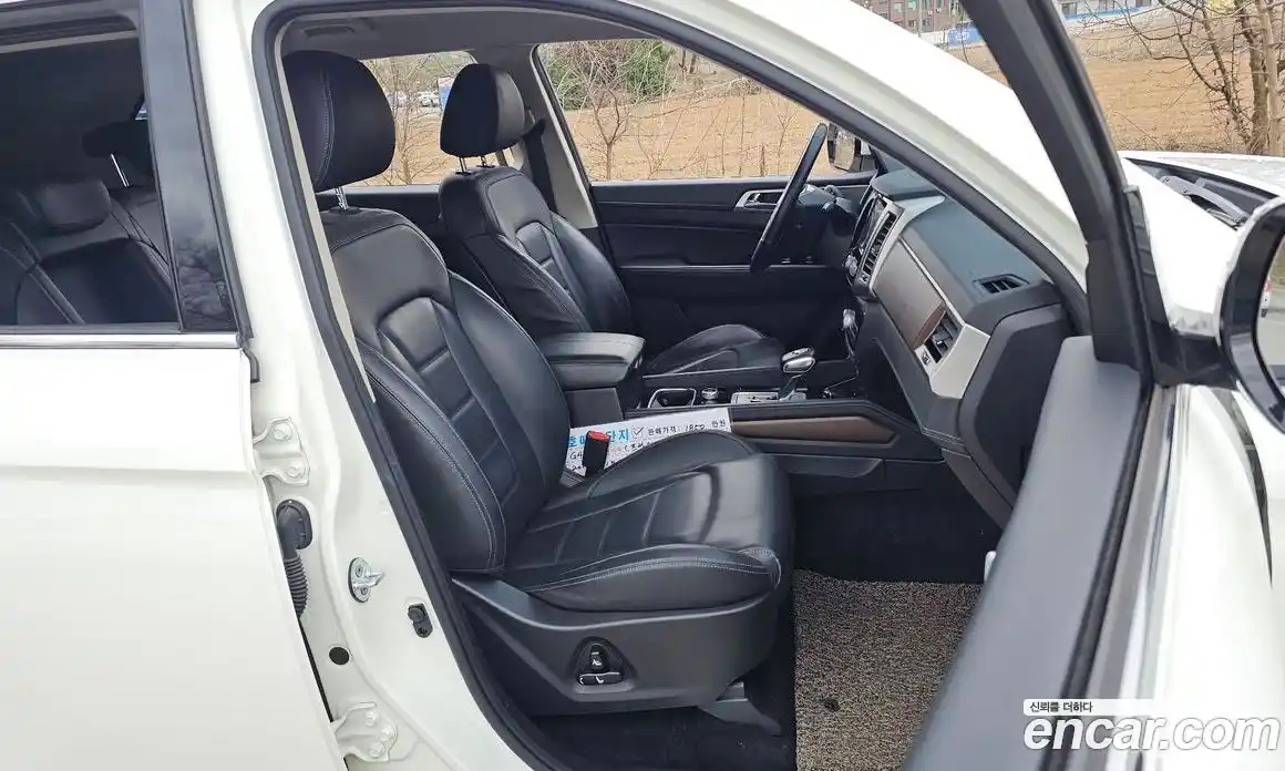 SsangYong Rexton 2017 2.2 Автомат в Москве № 1232112, фото 12