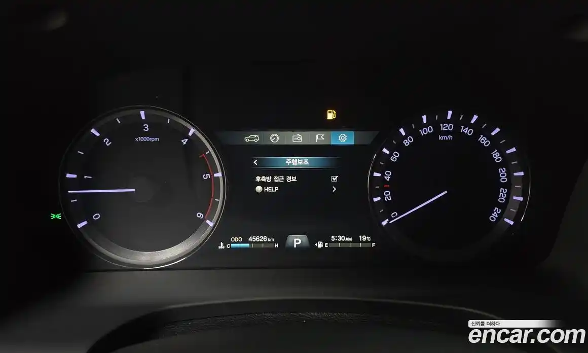 SsangYong Rexton 2018 2.2 Автомат в Москве № 1233345, фото 8