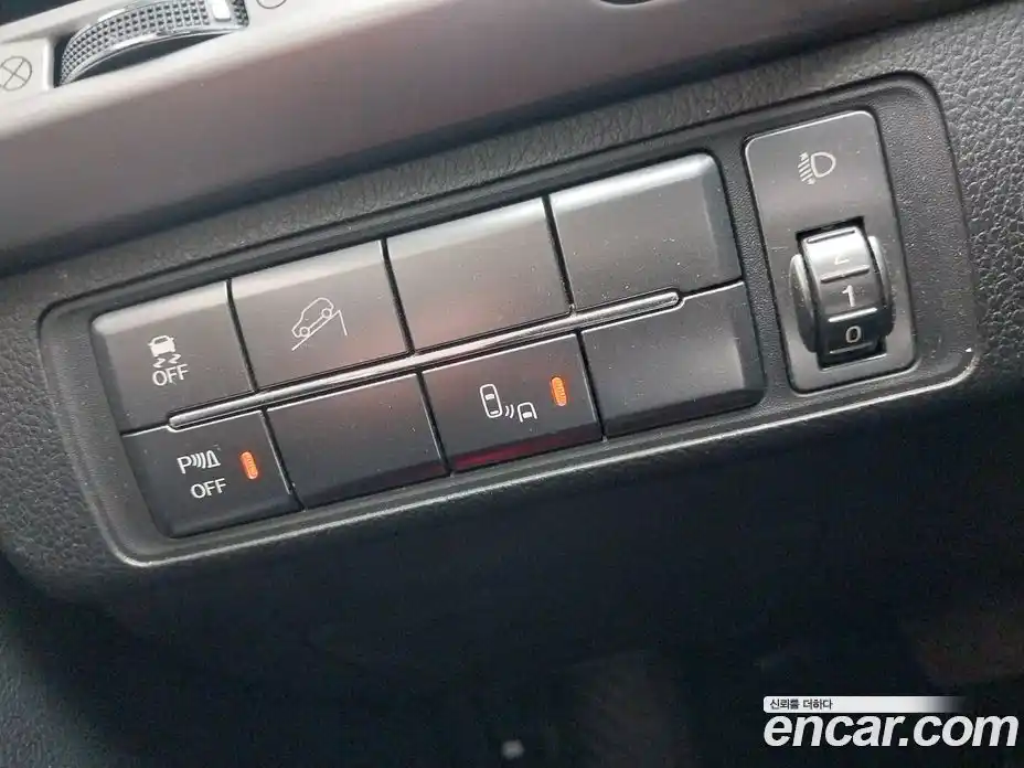 SsangYong Rexton 2018 2.2 Автомат в Москве № 1234218, фото 18