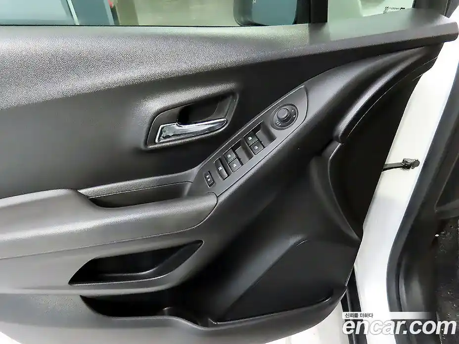 Chevrolet Trax 2016 1.6 Автомат в Москве № 1239881, фото 13