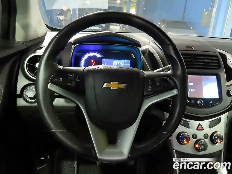 Chevrolet Trax 2016 1.6 Автомат в Москве № 1239881, фото 15