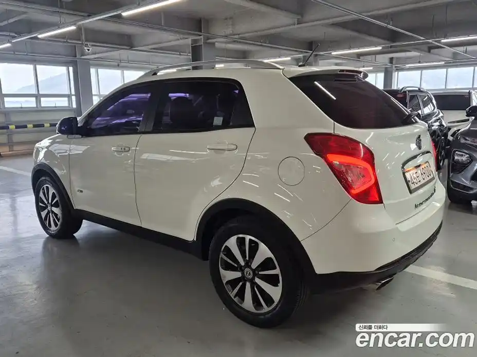 SsangYong Korando 2015 2.0 Автомат в Москве № 1242206, фото 4