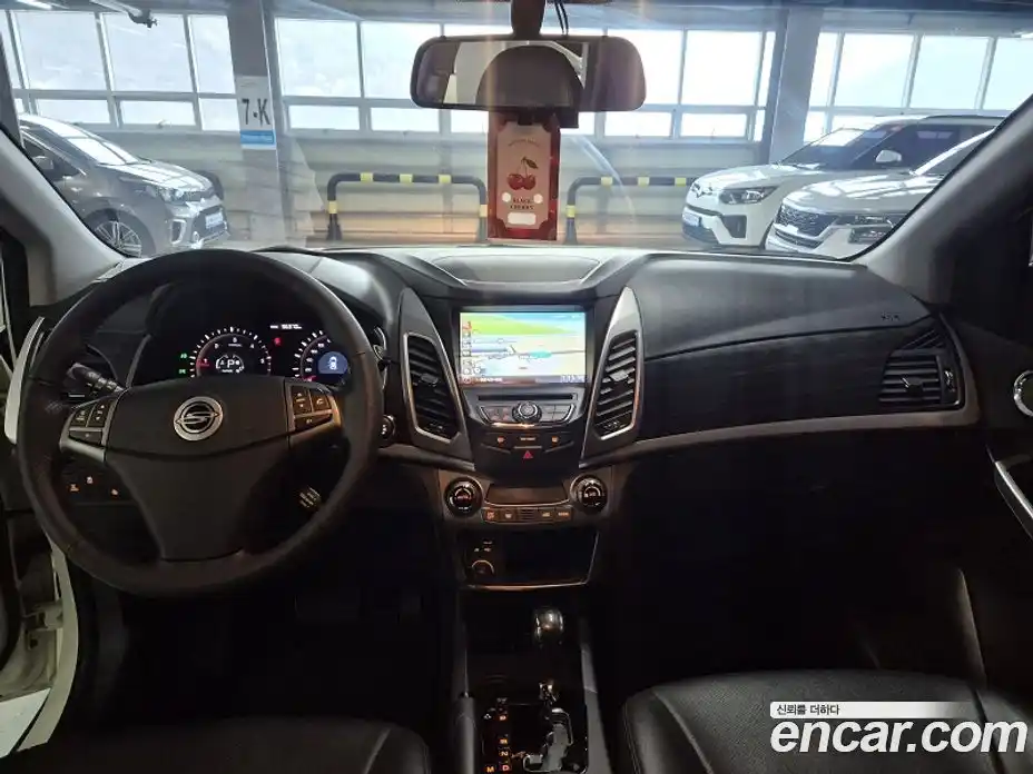 SsangYong Korando 2015 2.0 Автомат в Москве № 1242206, фото 8
