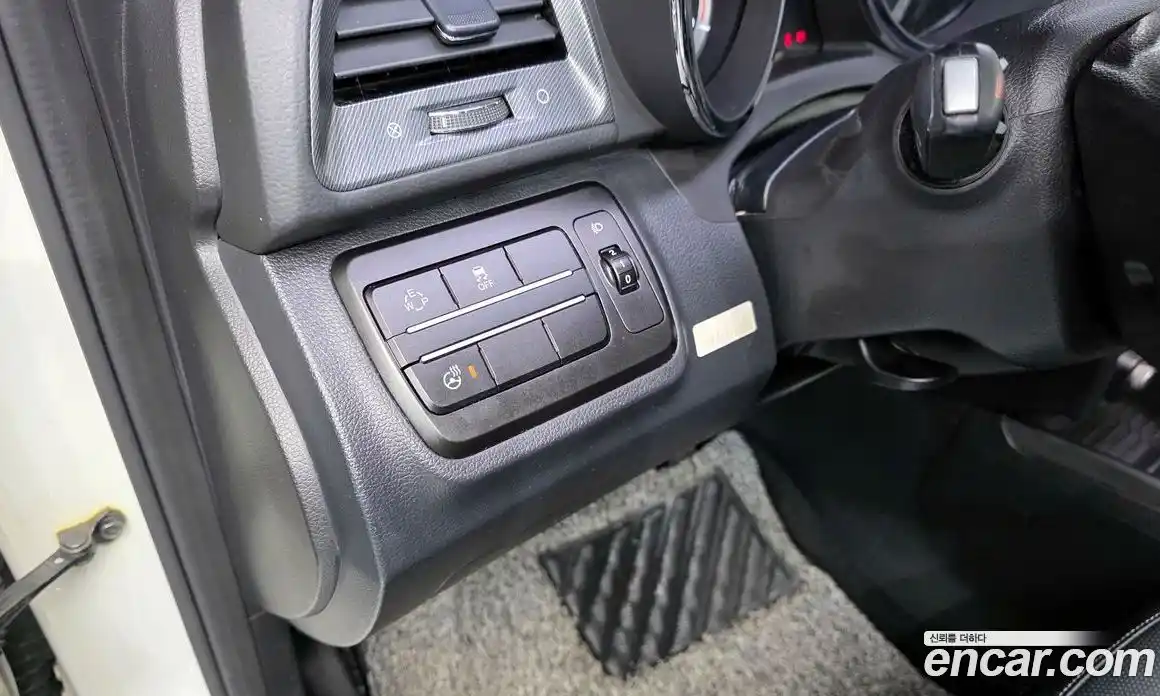 SsangYong TIBOLI 2016 1.6 Автомат в Москве № 1232003, фото 16