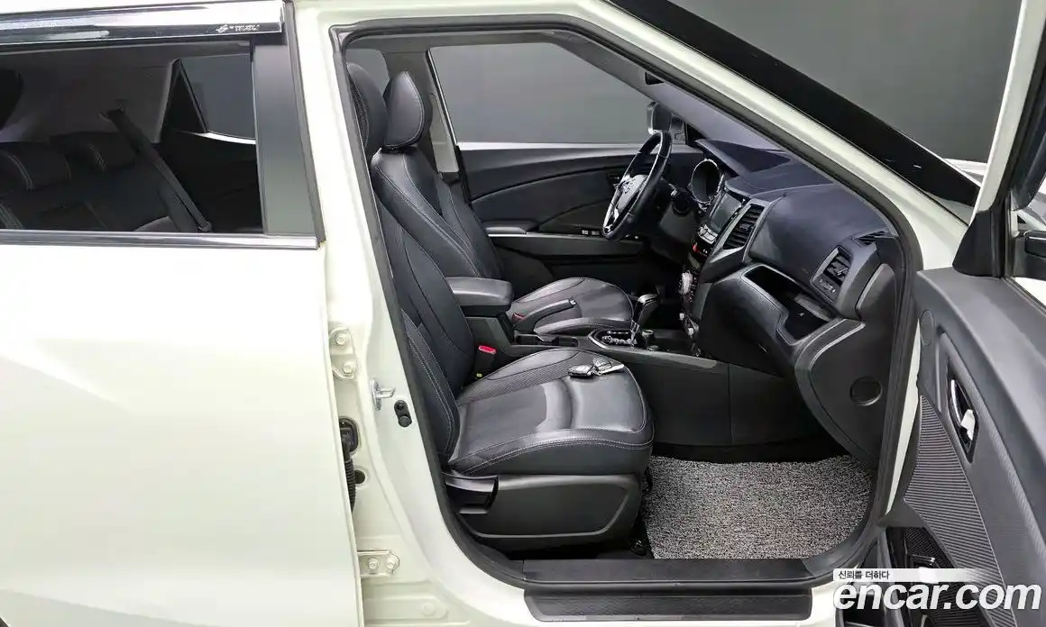 SsangYong TIBOLI 2016 1.6 Автомат в Москве № 1232003, фото 10