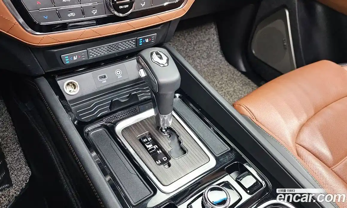 SsangYong Rexton 2018 2.2 Автомат в Москве № 1232193, фото 9