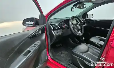 Chevrolet Spark 2018 1.0 гидро в Москве № 1232259, миниатюра 11